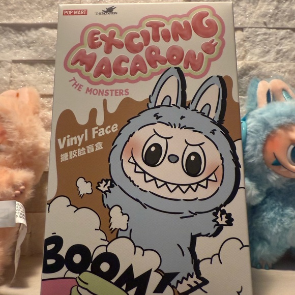 POP MART AUTHENTIC Labubu from the Macaron collection 💕 LYCHEE BERRY💕,unopened. - Picture 3 of 9